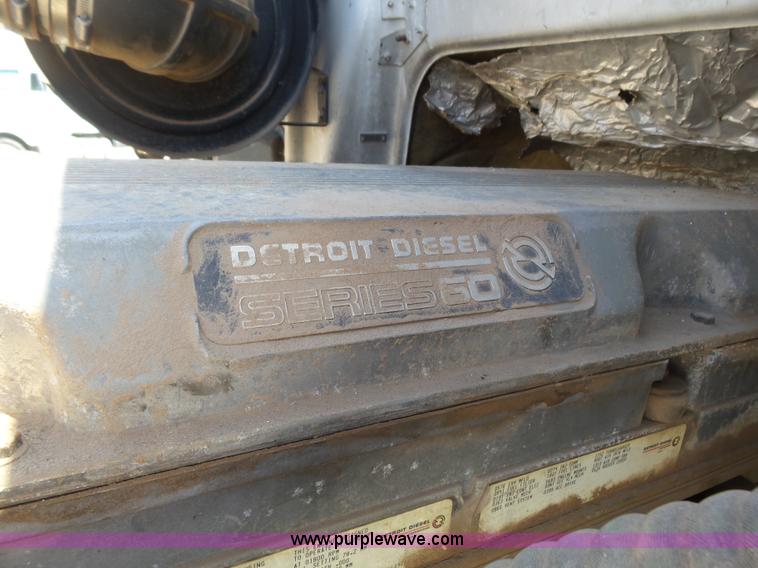 image for item J6041 1990 Volvo WIA semi truck