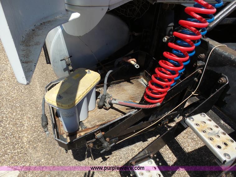 image for item J6041 1990 Volvo WIA semi truck