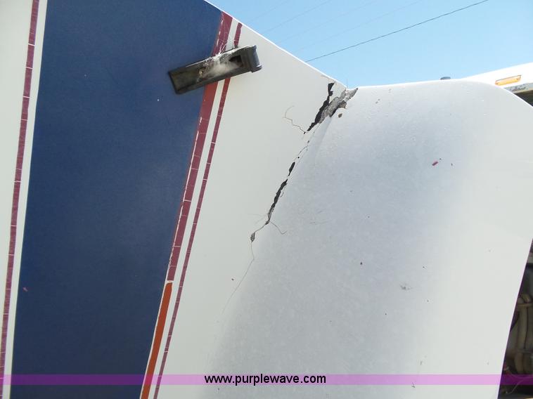 image for item J6041 1990 Volvo WIA semi truck