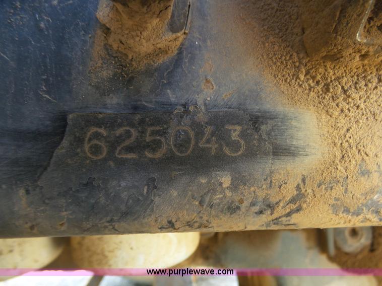 image for item J6041 1990 Volvo WIA semi truck