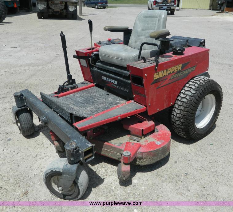 image for item J8853 Snapper ZM2501KH lawn mower