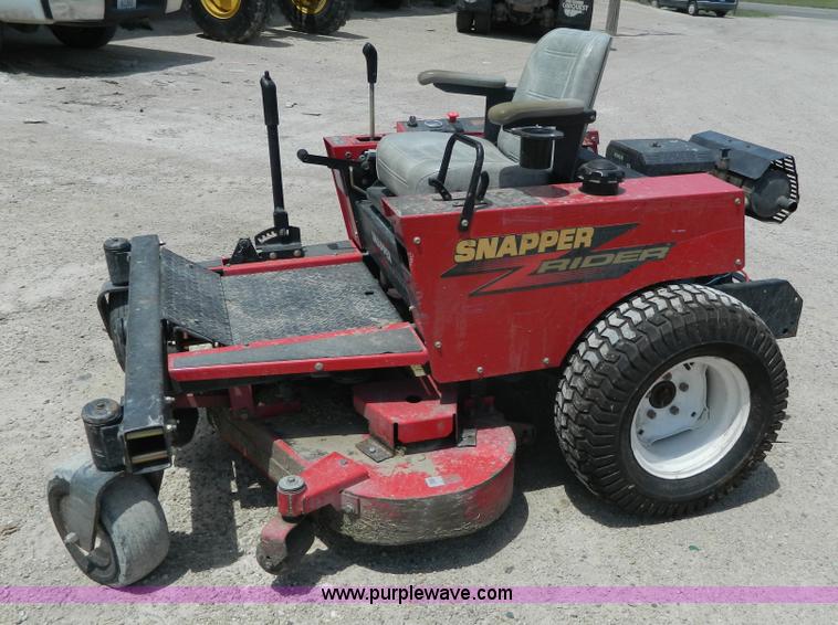 image for item J8853 Snapper ZM2501KH lawn mower