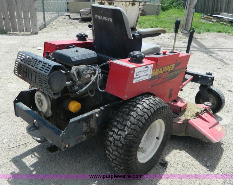 image for item J8853 Snapper ZM2501KH lawn mower