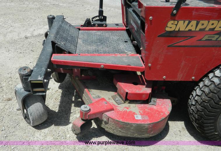 image for item J8853 Snapper ZM2501KH lawn mower