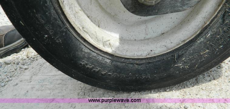 image for item J8853 Snapper ZM2501KH lawn mower