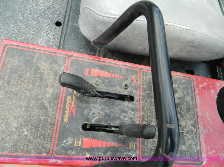 image for item J8853 Snapper ZM2501KH lawn mower