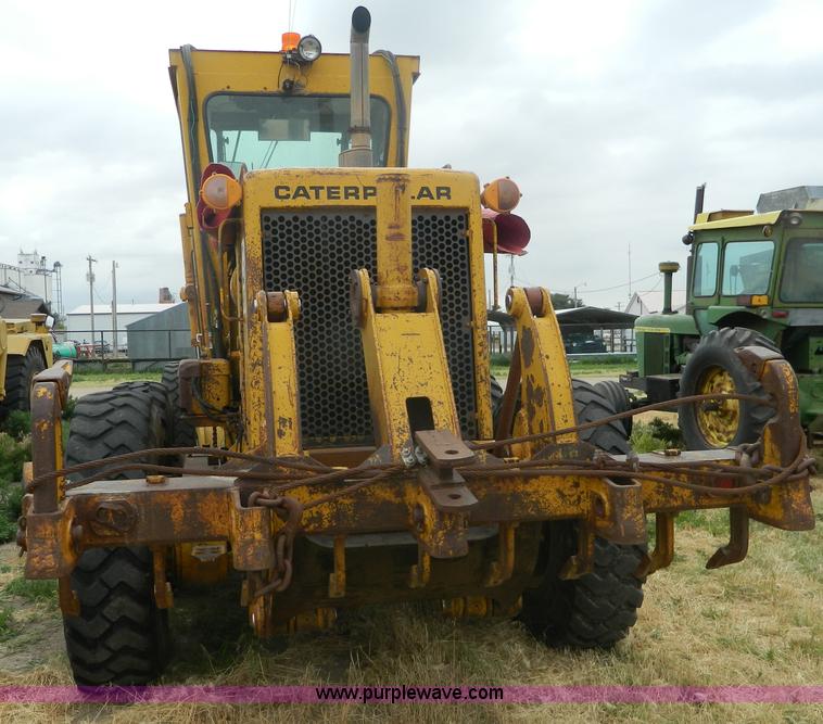 image for item J8875 1976 Caterpillar 140G motor grader