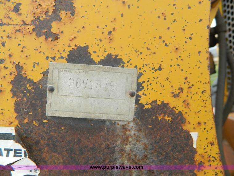 image for item J8875 1976 Caterpillar 140G motor grader