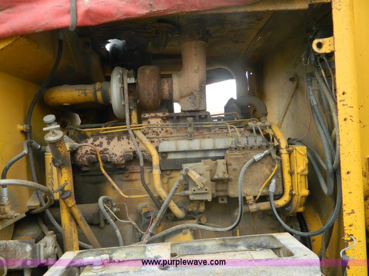 image for item J8875 1976 Caterpillar 140G motor grader