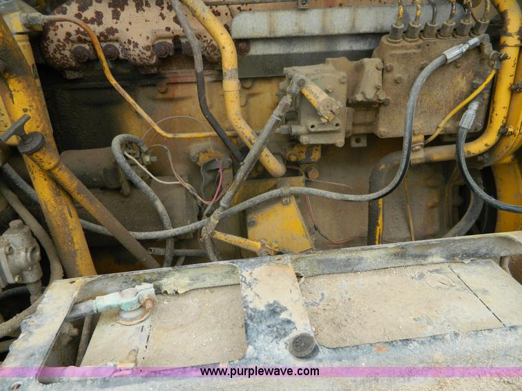 image for item J8875 1976 Caterpillar 140G motor grader