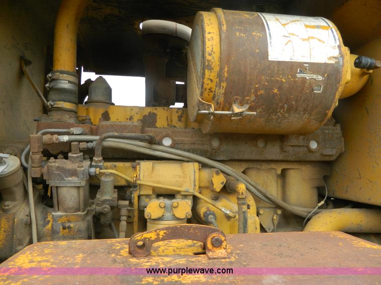 image for item J8875 1976 Caterpillar 140G motor grader