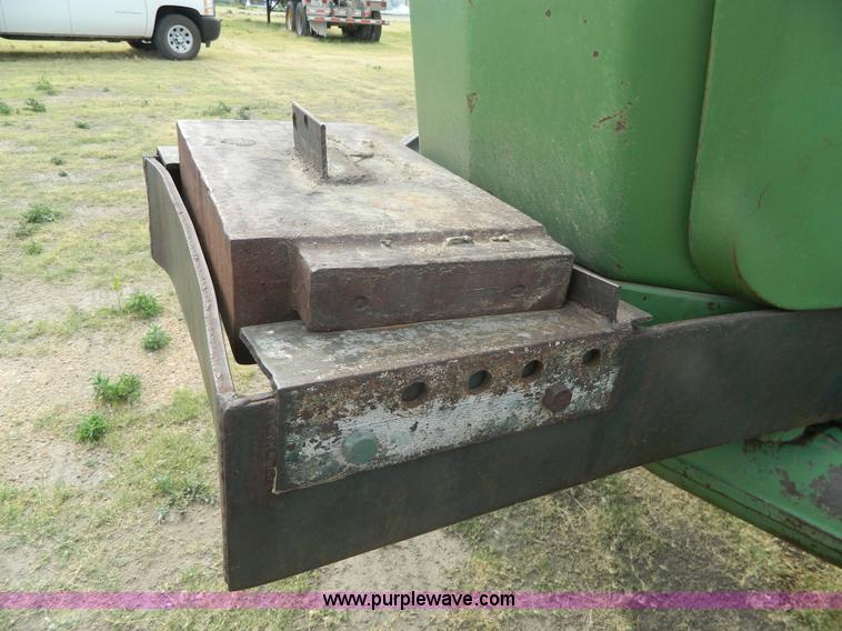 image for item J8876 John Deere 5020 tractor