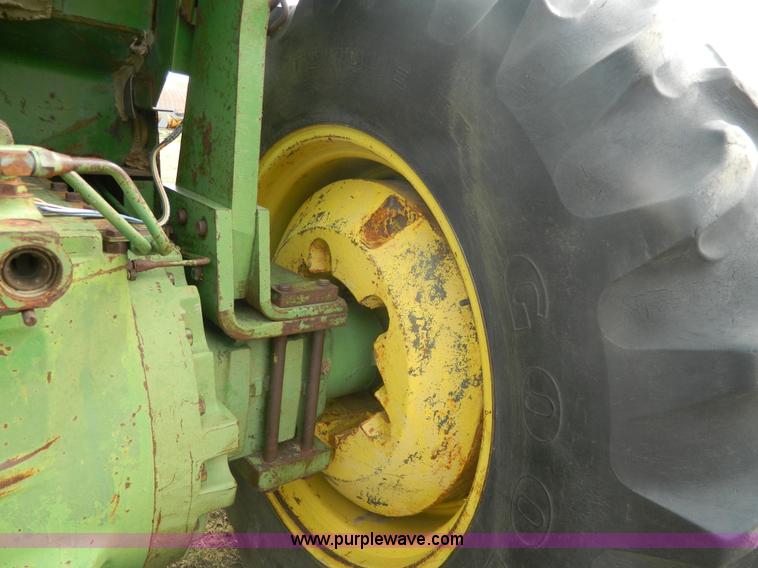 image for item J8876 John Deere 5020 tractor