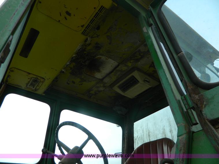 image for item J8876 John Deere 5020 tractor