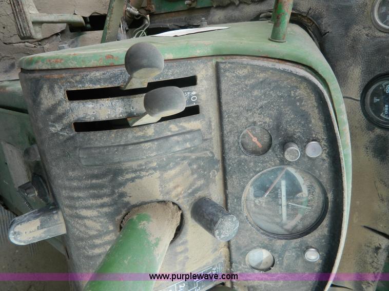 image for item J8876 John Deere 5020 tractor