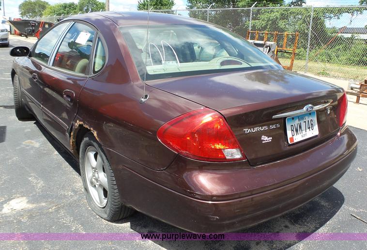 image for item K2181 2001 Ford Taurus SES