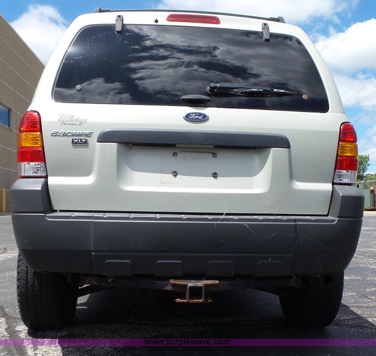 image for item K2183 2005 Ford Escape XLT SUV