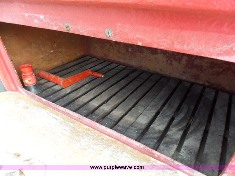 image for item K3178 1997 International 4700 Crew Cab tanker fire truck