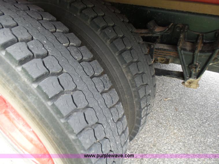 image for item K3178 1997 International 4700 Crew Cab tanker fire truck