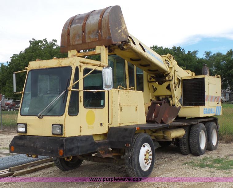 image for item K3184 Gradall G440 rubber tired excavator