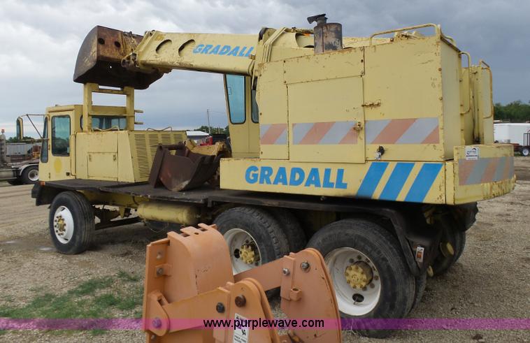 image for item K3184 Gradall G440 rubber tired excavator