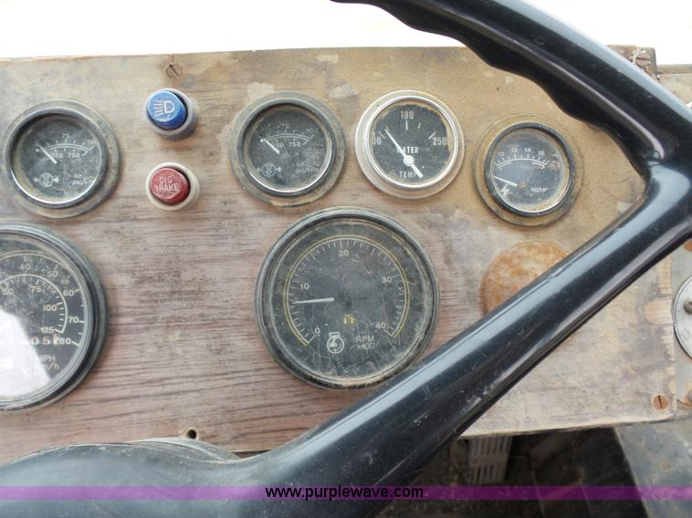 image for item K3184 Gradall G440 rubber tired excavator