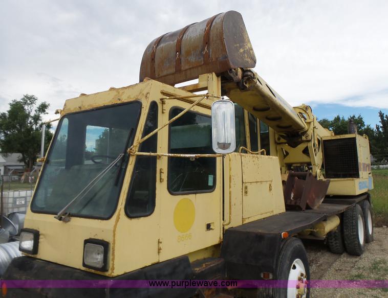 image for item K3184 Gradall G440 rubber tired excavator