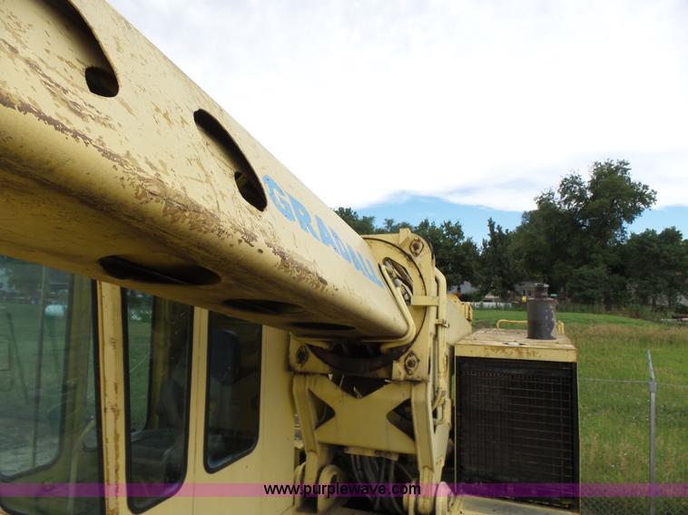 image for item K3184 Gradall G440 rubber tired excavator