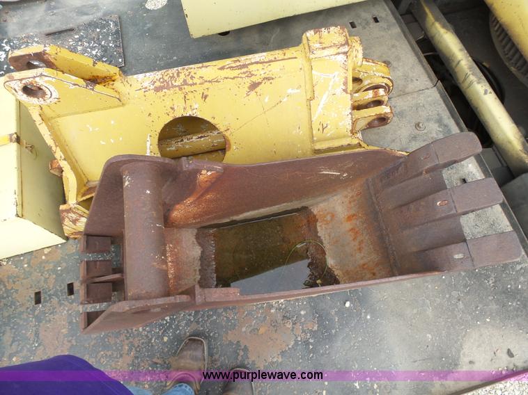 image for item K3184 Gradall G440 rubber tired excavator