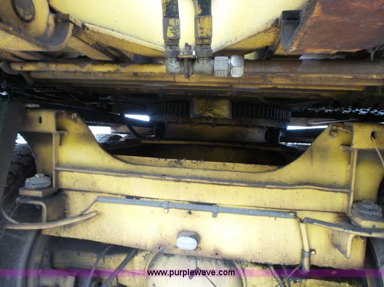 image for item K3184 Gradall G440 rubber tired excavator