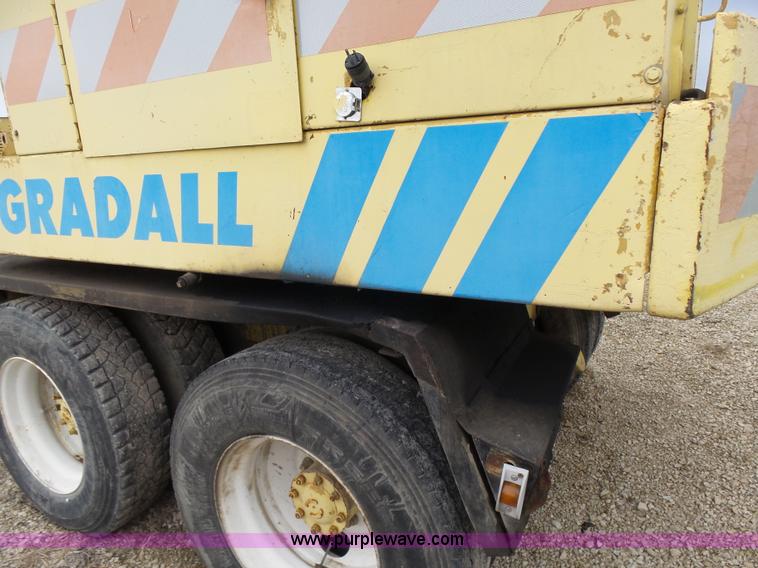 image for item K3184 Gradall G440 rubber tired excavator