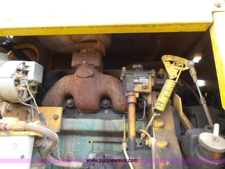 image for item K3184 Gradall G440 rubber tired excavator