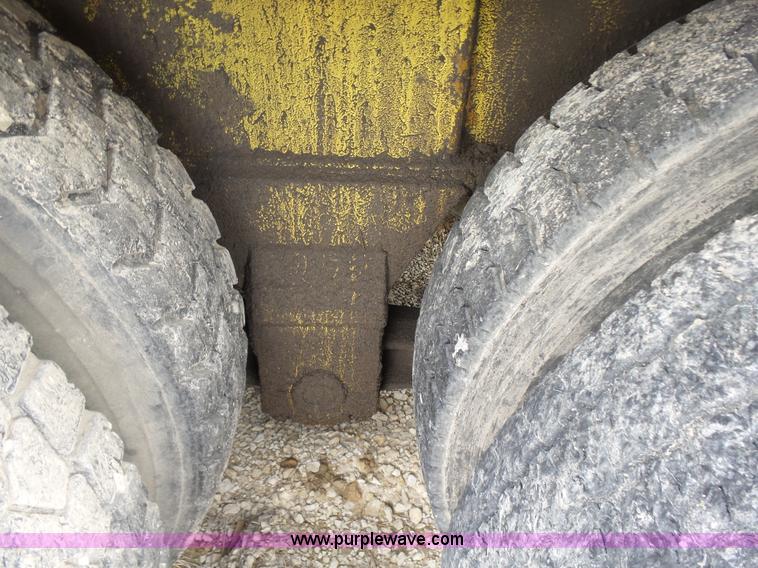 image for item K3184 Gradall G440 rubber tired excavator