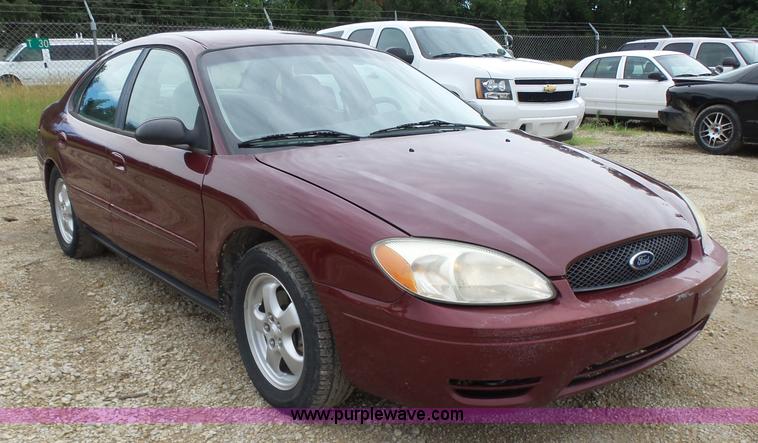image for item K3185 2005 Ford Taurus