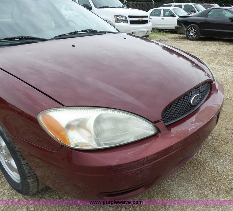 image for item K3185 2005 Ford Taurus