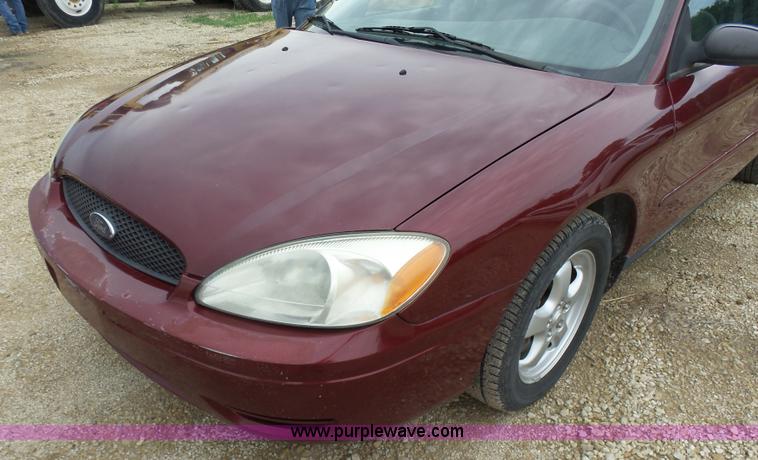 image for item K3185 2005 Ford Taurus