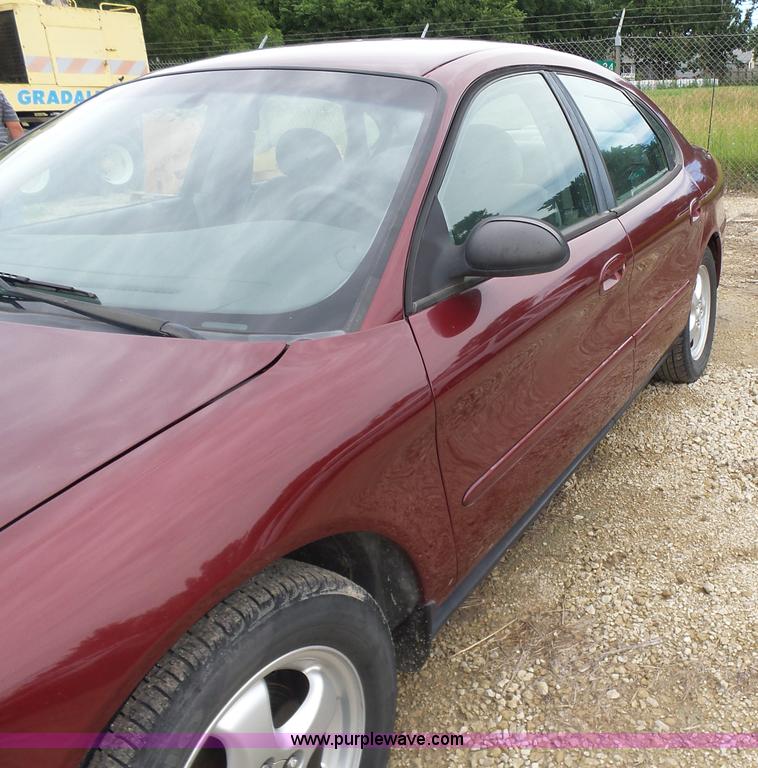 image for item K3185 2005 Ford Taurus