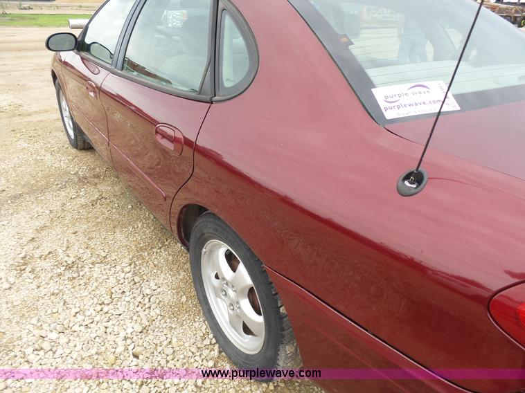 image for item K3185 2005 Ford Taurus