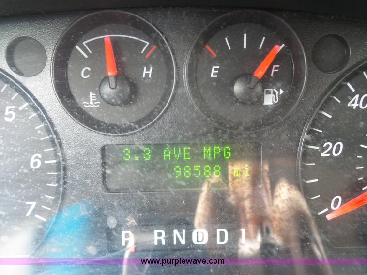 image for item K3185 2005 Ford Taurus