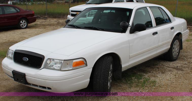 image for item K3189 2010 Ford Crown Victoria Police Interceptor