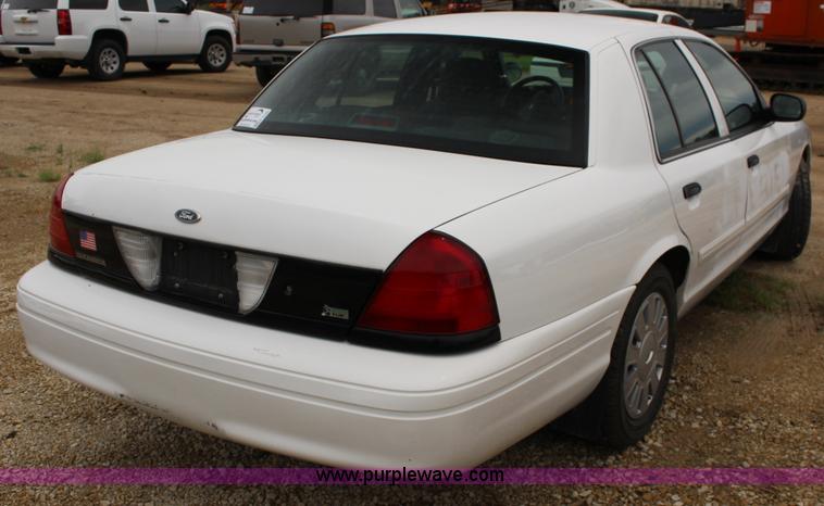 image for item K3189 2010 Ford Crown Victoria Police Interceptor