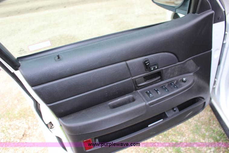 image for item K3189 2010 Ford Crown Victoria Police Interceptor