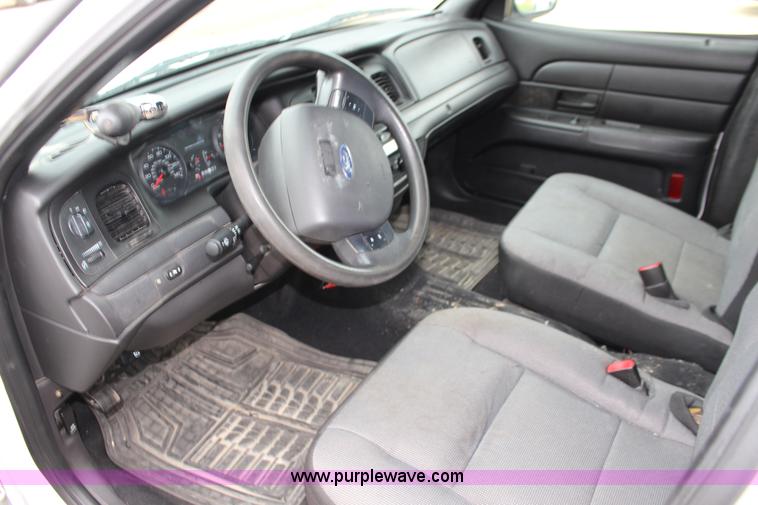 image for item K3189 2010 Ford Crown Victoria Police Interceptor