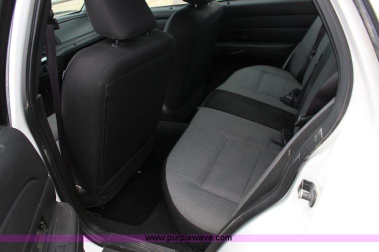 image for item K3189 2010 Ford Crown Victoria Police Interceptor