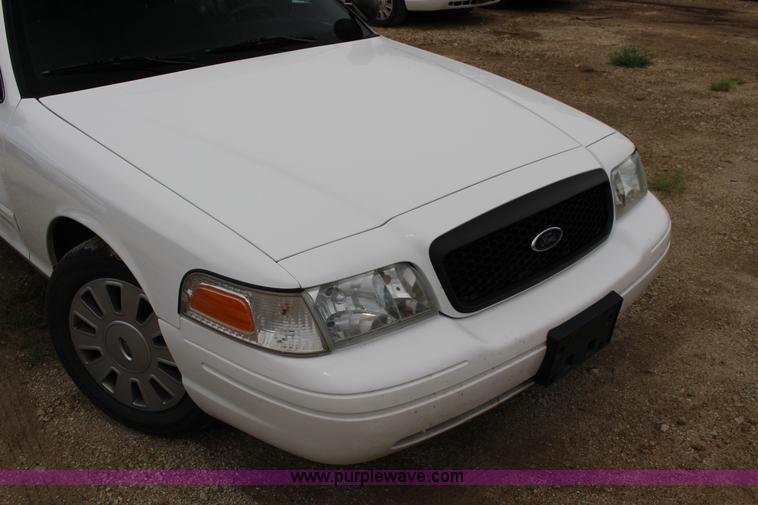 image for item K3189 2010 Ford Crown Victoria Police Interceptor