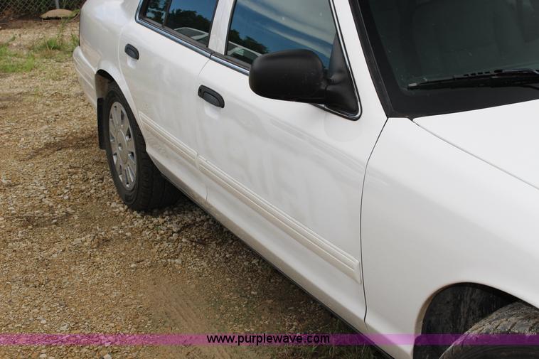 image for item K3189 2010 Ford Crown Victoria Police Interceptor