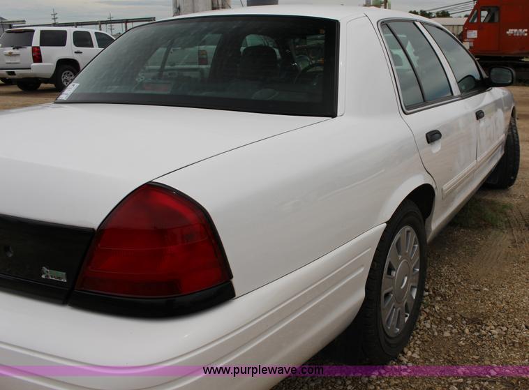 image for item K3189 2010 Ford Crown Victoria Police Interceptor