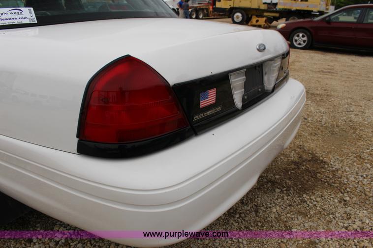 image for item K3189 2010 Ford Crown Victoria Police Interceptor