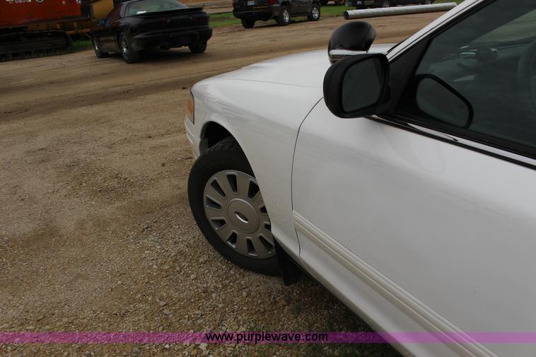 image for item K3189 2010 Ford Crown Victoria Police Interceptor