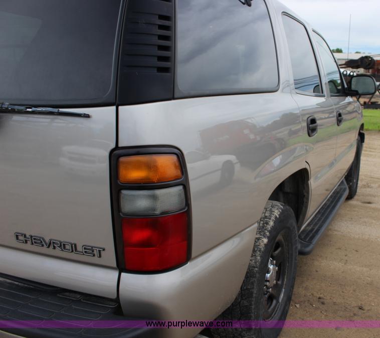 image for item K3190 2005 Chevrolet Tahoe SUV